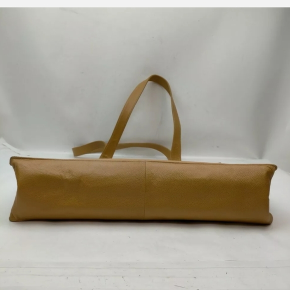 CHANEL CC Beige Caviar Leather Tote - Picture 4 of 9